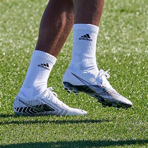 Ronaldo Debuts Upcoming Nike Mercurial Colourway - SoccerBible