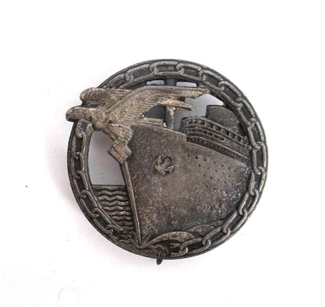 1939 1945 German Third Reich Kriegsmarine Blockade Breakers Badge