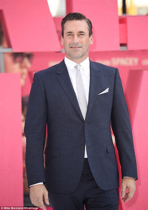 Jon Hamm Poses For Fan Selfies At Baby Driver London Prem Well