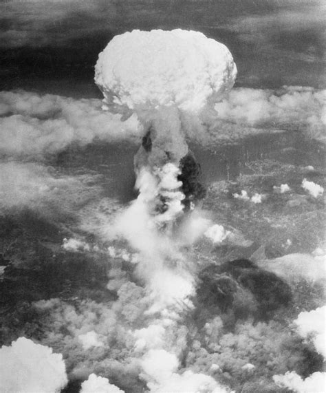 75º aniversario de las bombas atómicas de Hiroshima y Nagasaki