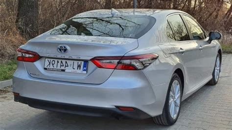 Wypożyczalnia samochodów Warszawa Toyota Camry Hybryda