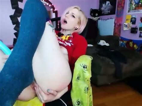 Cute Blonde Amateur Hitachi Masturbation On Cam