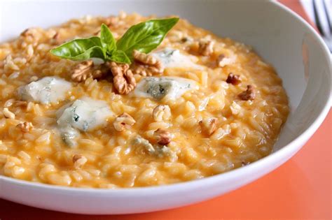 Risotto Con Crema Di Zucca Gorgonzola Dolce E Noci Ricetta Ricette