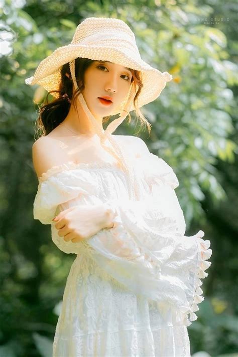 Dàn nữ sinh quân nhân làm dân tình mê đắm đuối với nhan sắc hot girl cùng body nóng bỏng