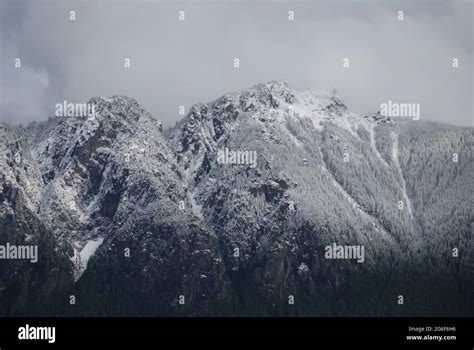 Mount si hi-res stock photography and images - Alamy