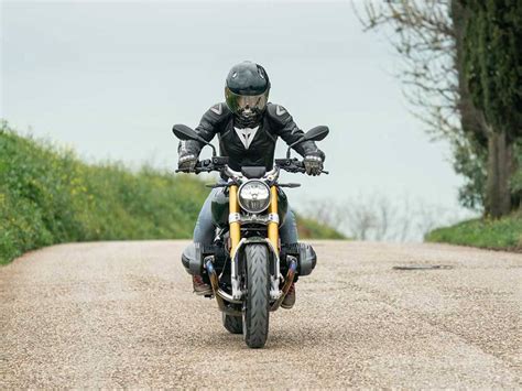 Nuove Bmw R Ninet E R Roadster O Cruiser Il Giornale