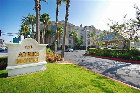 Ayres Hotel Anaheim,Disneyland-Anaheim:Photos,Reviews,Deals