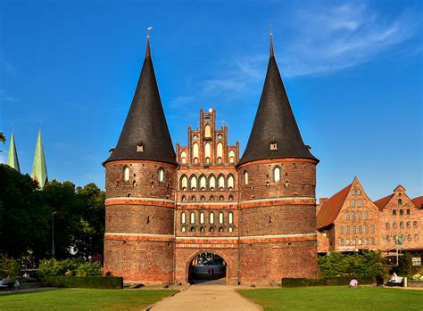 Holstentor Foto And Bild World Sonnenuntergang Lübeck Bilder Auf