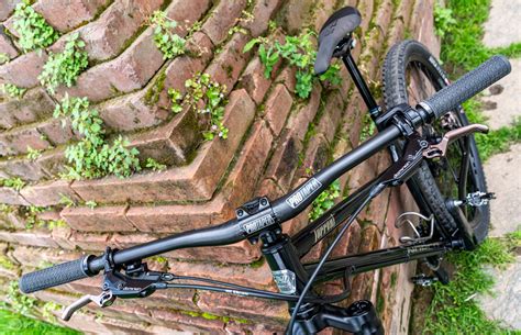mtb handlebars  buyers guide singletracks mountain bike news