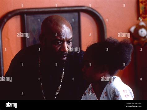 CROOKLYN, from left: Delroy Lindo, Zelda Harris, 1994. ph: David Lee ...