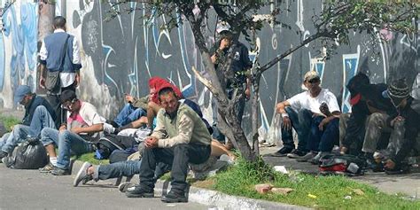 Habitantes De La Calle Informe Del Panorama En Bogot Archivo