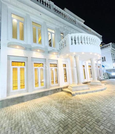 For Sale Magnificent Bedrooms Mansion With One Room Bq Guzape