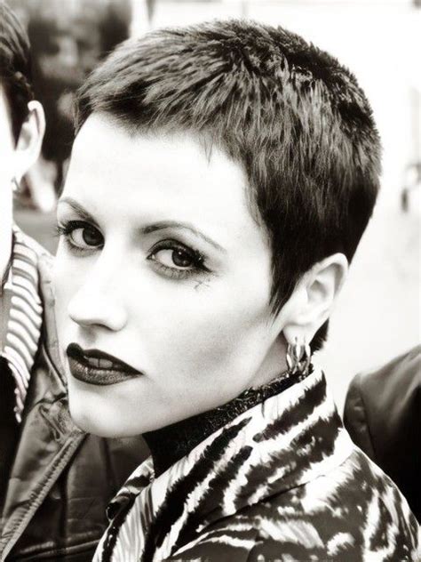 Dolores O Riordan Dolores O Riordan Short Hair Styles Braided