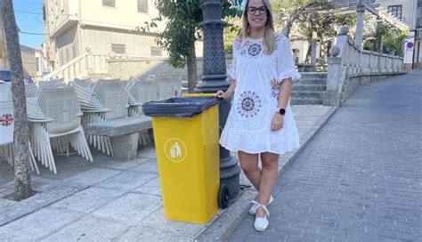 El Ayuntamiento De Guijuelo Suma 10 Contenedores De Reciclaje De