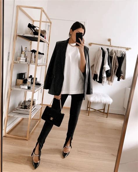 Hot Sexy Emily Luciano Bikini Pics