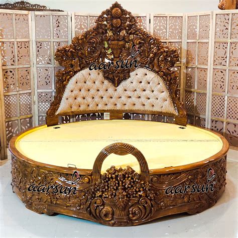 Luxurious Round Bed Fully Carved In Teak