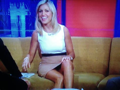 Ainsley Earhardt Blonde Women Beautiful Face Female News Anchors My