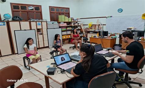 Polícia Civil do Acre realiza atendimento a alunos de escola em Rio