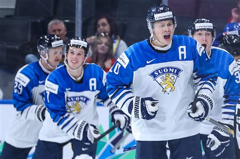 Nuoret Leijonat MM finaaliin sellaisella esityksellä että Kanadakin on