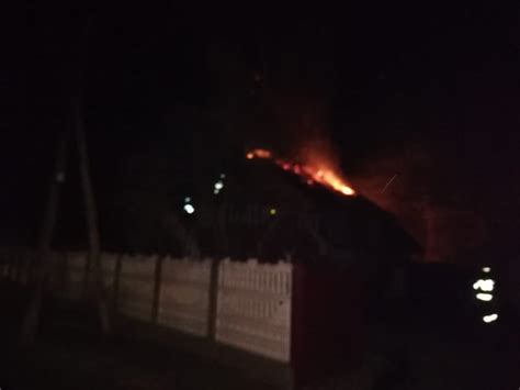 UPDATE FOTO VDEO INCENDIU la un garaj din Valea Lungă Pompierii