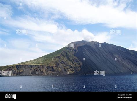 lava of stromboli Stock Photo - Alamy