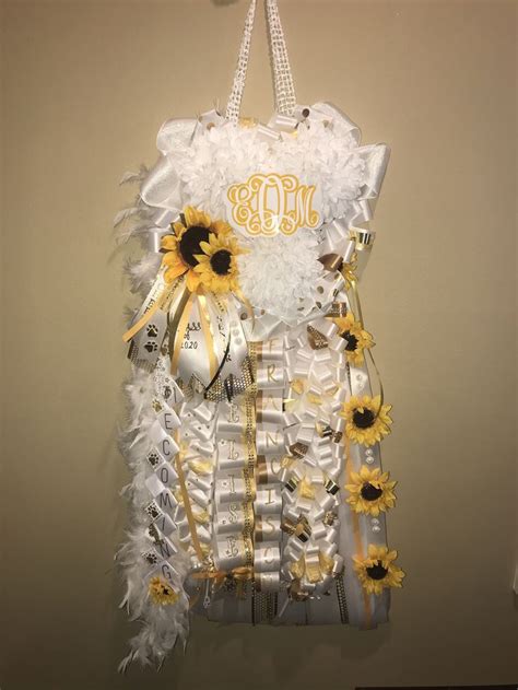 Sunflower Homecoming Mum Homecoming Mums Homecoming Mums Diy Homecoming