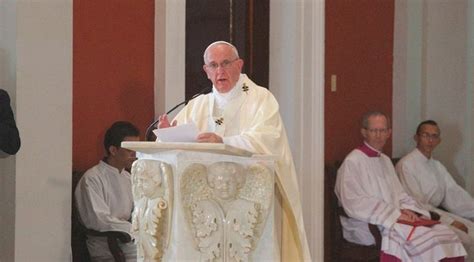 Papa Francisco desafía a Cuba a vivir la revolución de la ternura