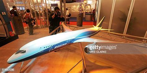 94 Boeing 7e7 Photos & High Res Pictures - Getty Images