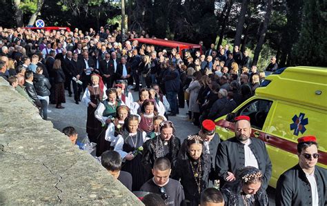 Galerija FOTO Održan ispraćaj majke koja je poginula u teškoj nesreći