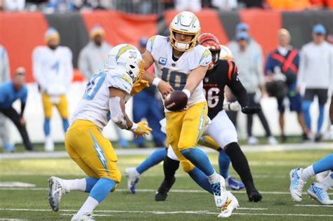 Justin Herbert Gets Contract Extension With Chargers Joe Burrow Is