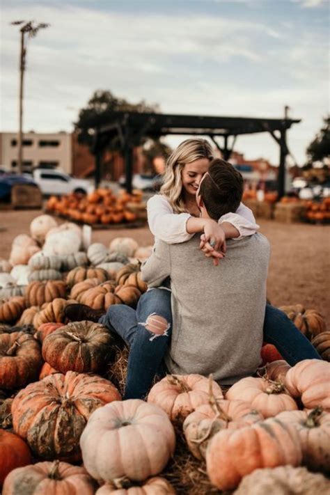 40 Couples Fall Photoshoot Ideas Engagement Photos Fall Fall