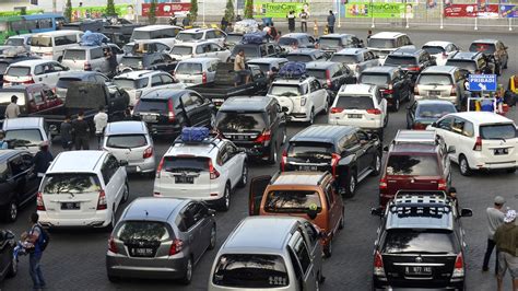 Sewa Mobil Untuk Mudik Enak Pakai Sopir Atau Lepas Kunci