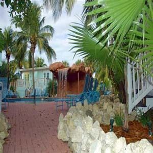 Lighthouse Resort Inn & Suites Fort Myers Beach, Hotel null. Limited ...