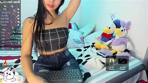 Sexy Colombian Brunette With The Face Of An Innocent Girl Is Uninhibited And Loves To Show Her