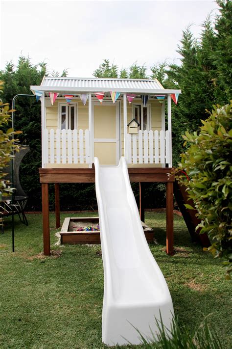 47 Backyard Design Ideas with Children's Slides - Matchness.com