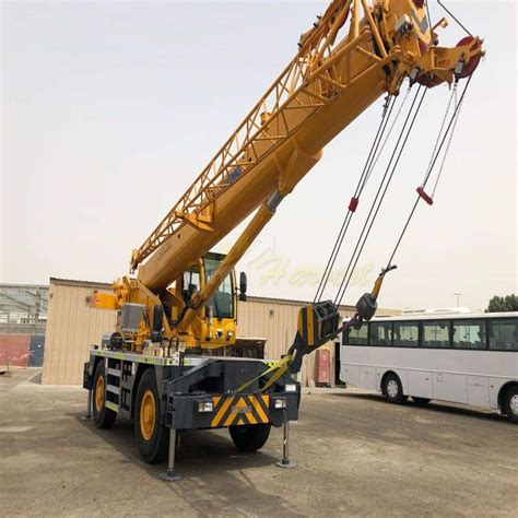 Ton Rough Terrain Crane Rt Factory China