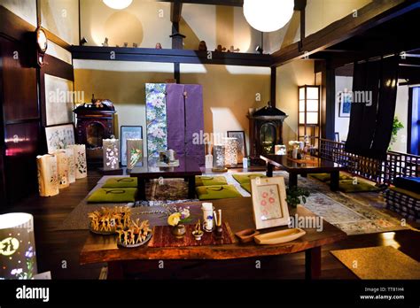 japanese traditional shop  res stock photography  images alamy