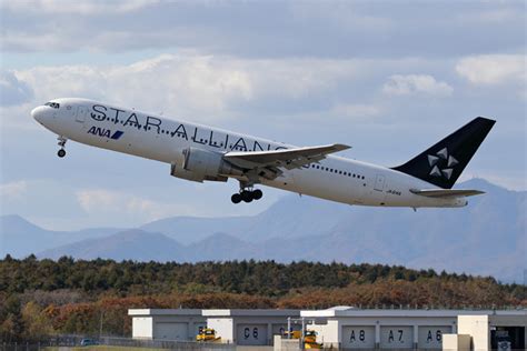 Boeing 767 Ana Star Alliance Ja614a Takeoff 写真共有サイト「フォト蔵」