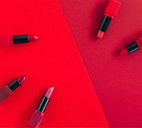 How To Choose The Right Shade Of Red Lipstick For Your Skin Tone - Tira