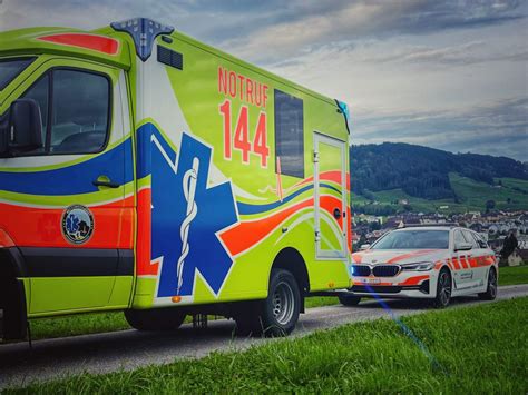 Appenzell Ai E Scooter Lenker Nach Unfall An Beinen Verletzt