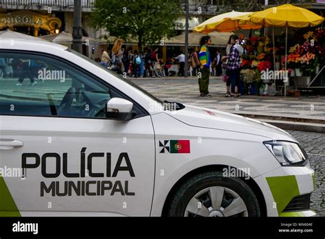 Lisbon Municipal Police Hi Res Stock Photography And Images Alamy