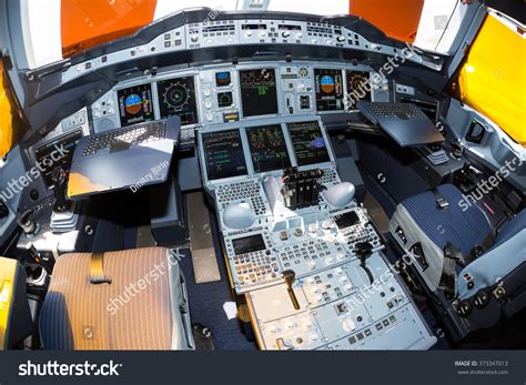 1 Airbus A380 Side Stick Images, Stock Photos, 3D objects, & Vectors ...