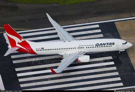 VH VXL Qantas Boeing 737 838 WL Photo By Victor Pody ID 588153