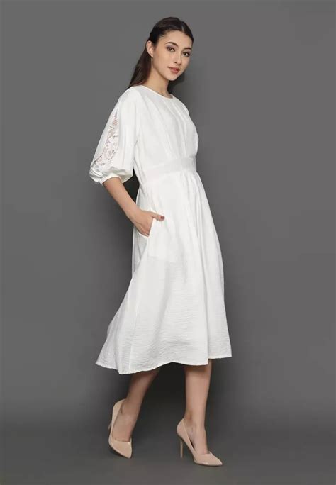 Jual FAME FAME Midi Dress Broken White 9511066 Original 2024