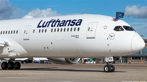 Lufthansa Boeing Dreamliner D Abpa Photo Netairspace