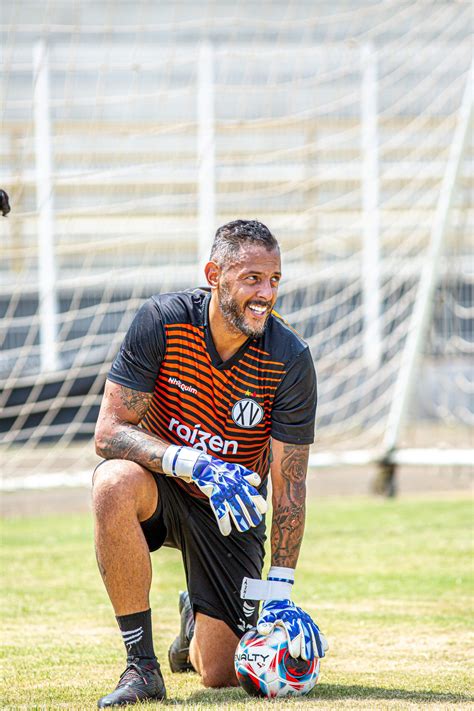 EXPERIENTE GOLEIRO FERNANDO HENRIQUE REFORÇA O XV PARA O PAULISTÃO A2