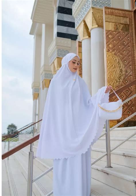 Jual First Hijab Shafa Prayer Set With Lacer Cutting In White Original