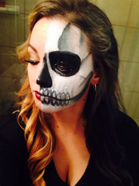 Skeleton Half Face Halloween Makeup