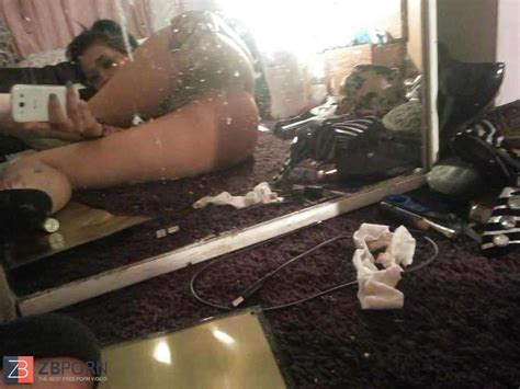 Porn Starlet Posture ZB Porn