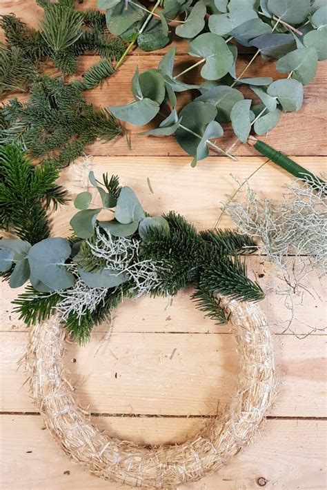 DIY Adventskranz Mit Eukalyptus Mrs Greenery Advent Wreath Diy Diy